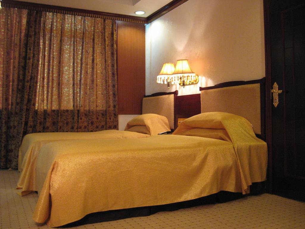 W.Y. Lera Hotel Guangzhou Exteriör bild
